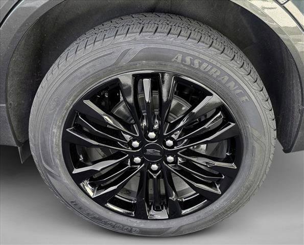 Used 2019 Cadillac XT5 Premium Luxury w/ Driver Assist Package image 9