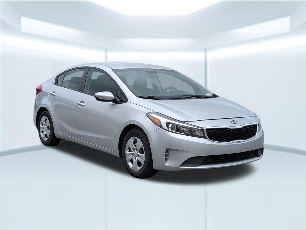 Used 2017 Kia Forte LX FWD image 8