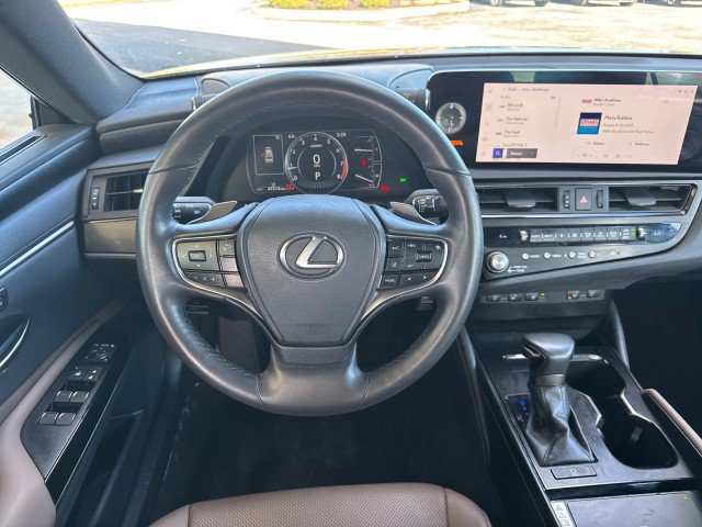 Used 2023 Lexus ES 250 w/ Premium Package AWD/4WD image 8