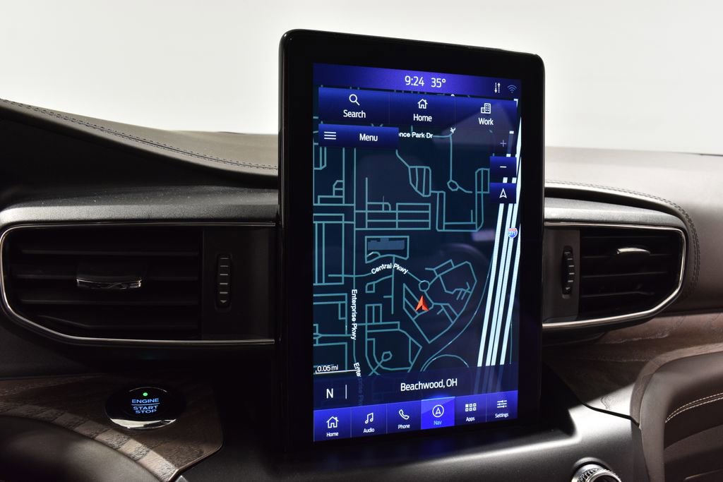 Used 2020 Ford Explorer Platinum w/ Premium Technology Package image 22