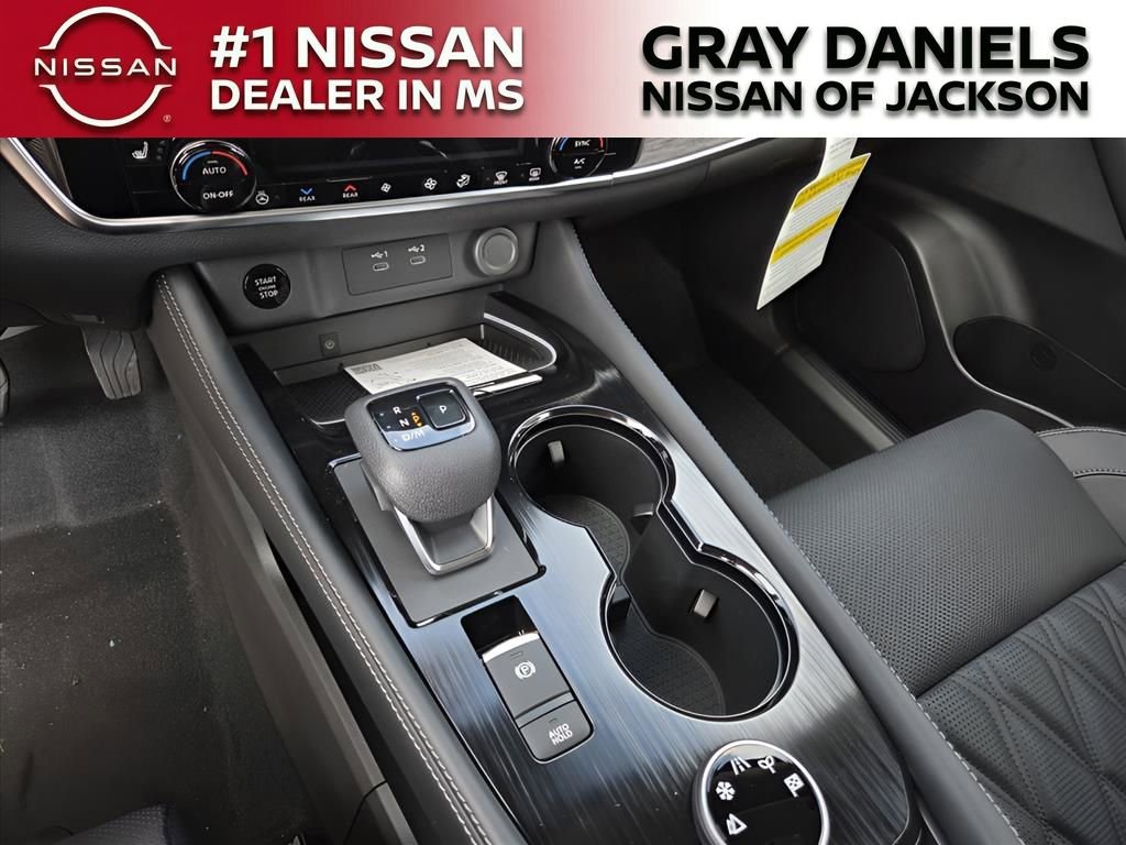 New 2026 Nissan Rogue Platinum w/ Platinum Premium Package image 11