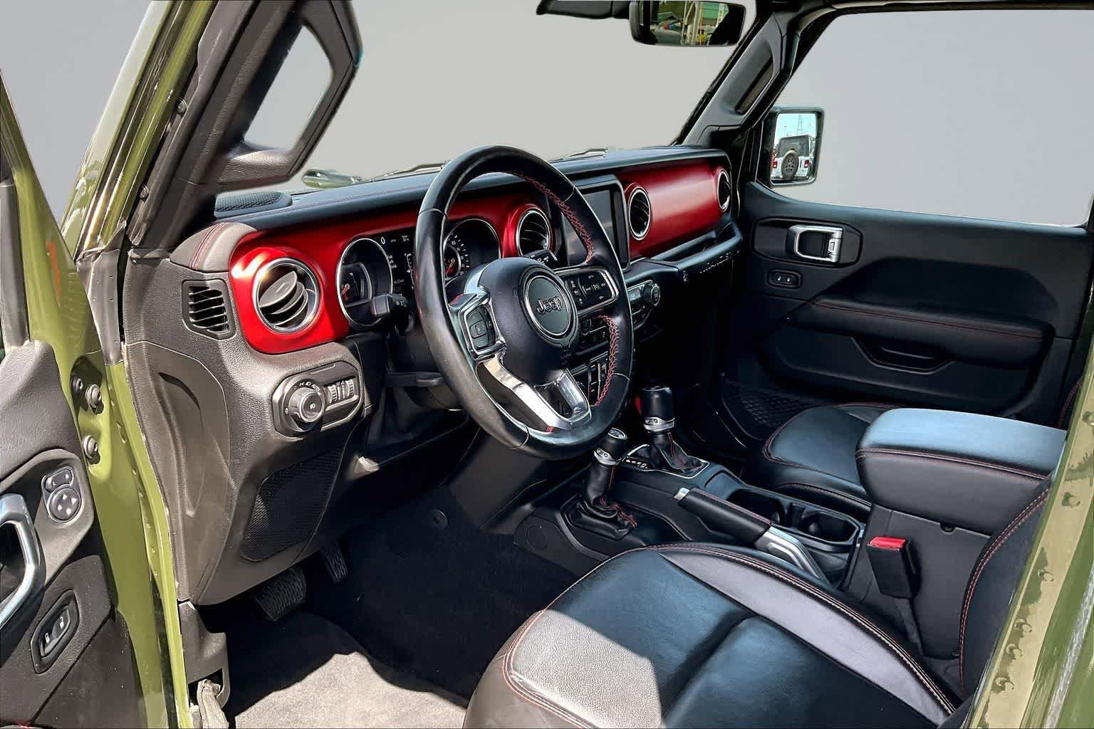 Used 2021 Jeep Wrangler Unlimited Rubicon AWD/4WD image 2