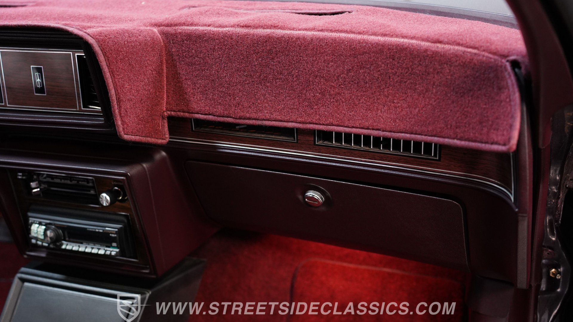 Used 1988 Oldsmobile Cutlass Supreme Classic Brougham RWD image 40