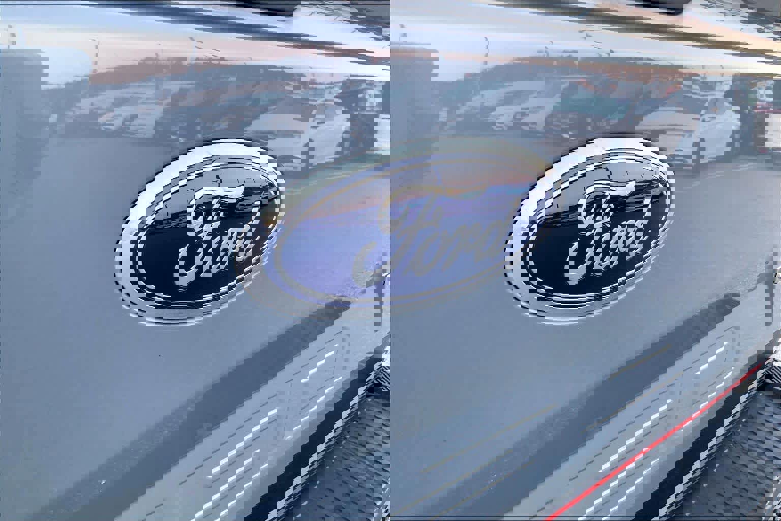 Used 2019 Ford F150 Lariat w/ Equipment Group 502A Luxury AWD/4WD image 30