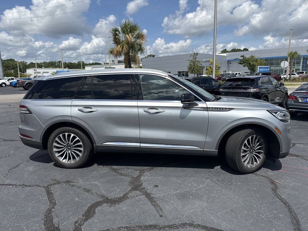 Certified 2023 Lincoln Aviator 2WD w/ Premium Package image 4