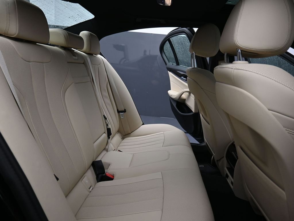 Used 2023 BMW 530i xDrive w/ Convenience Package AWD/4WD image 17