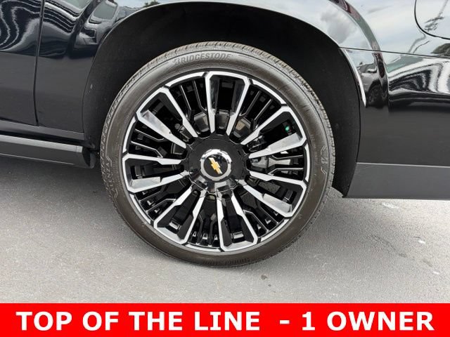 Certified 2025 Chevrolet Suburban High Country AWD/4WD image 10
