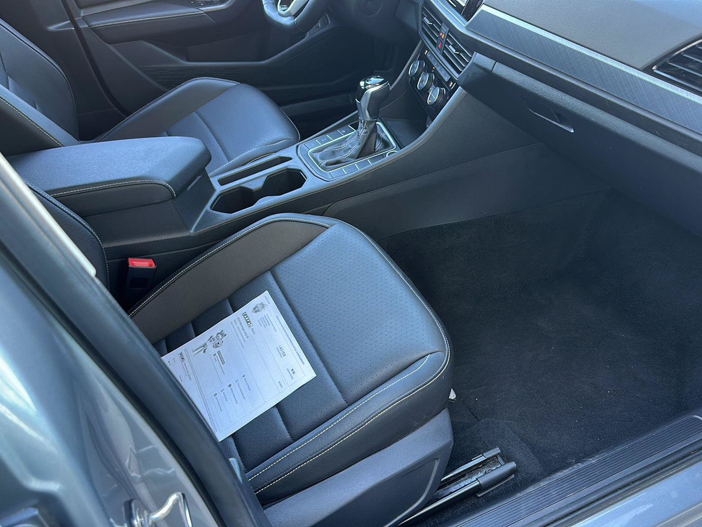 Used 2024 Volkswagen Jetta SE FWD image 23