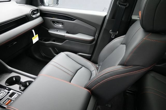 New 2026 Honda Pilot TrailSport image 11