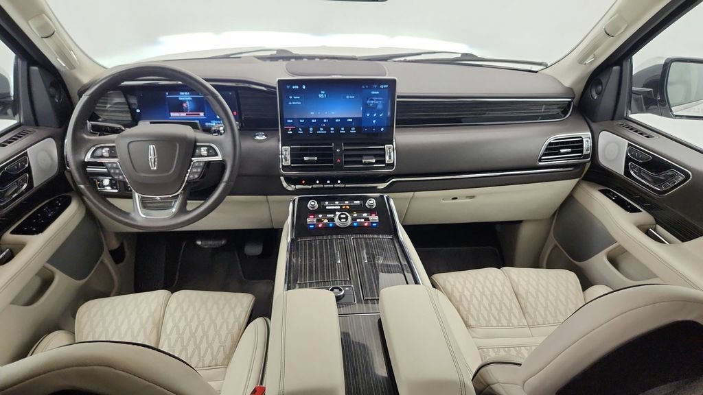 Used 2024 Lincoln Navigator Black Label AWD/4WD image 40