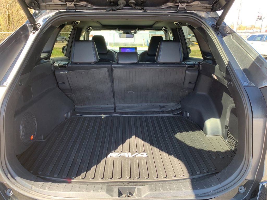 Used 2024 Toyota RAV4 XSE w/ Advanced Technology Package image 18