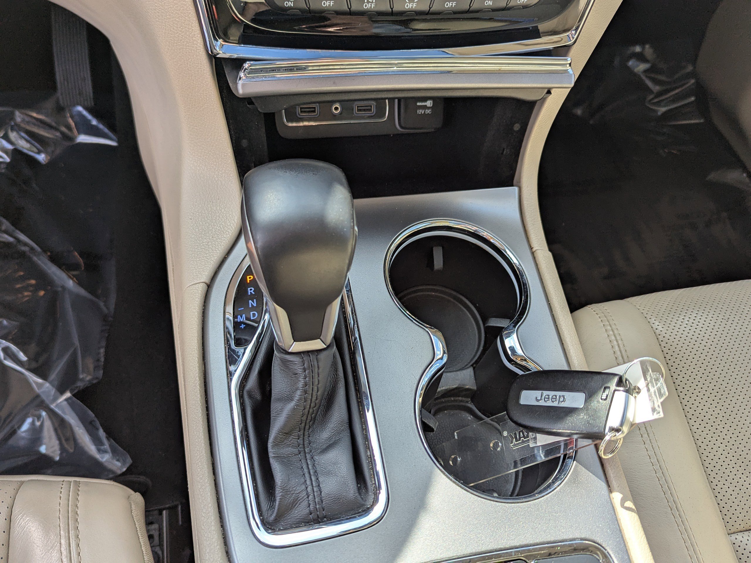 Used 2020 Jeep Grand Cherokee Limited w/ Luxury Group II image 27