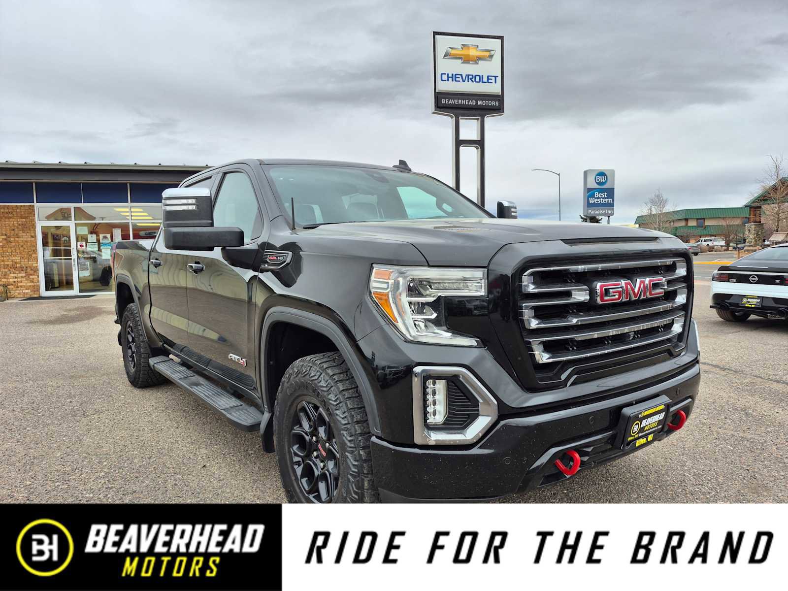 Used 2020 GMC Sierra 1500 AT4 w/ AT4 Premium Package image 1
