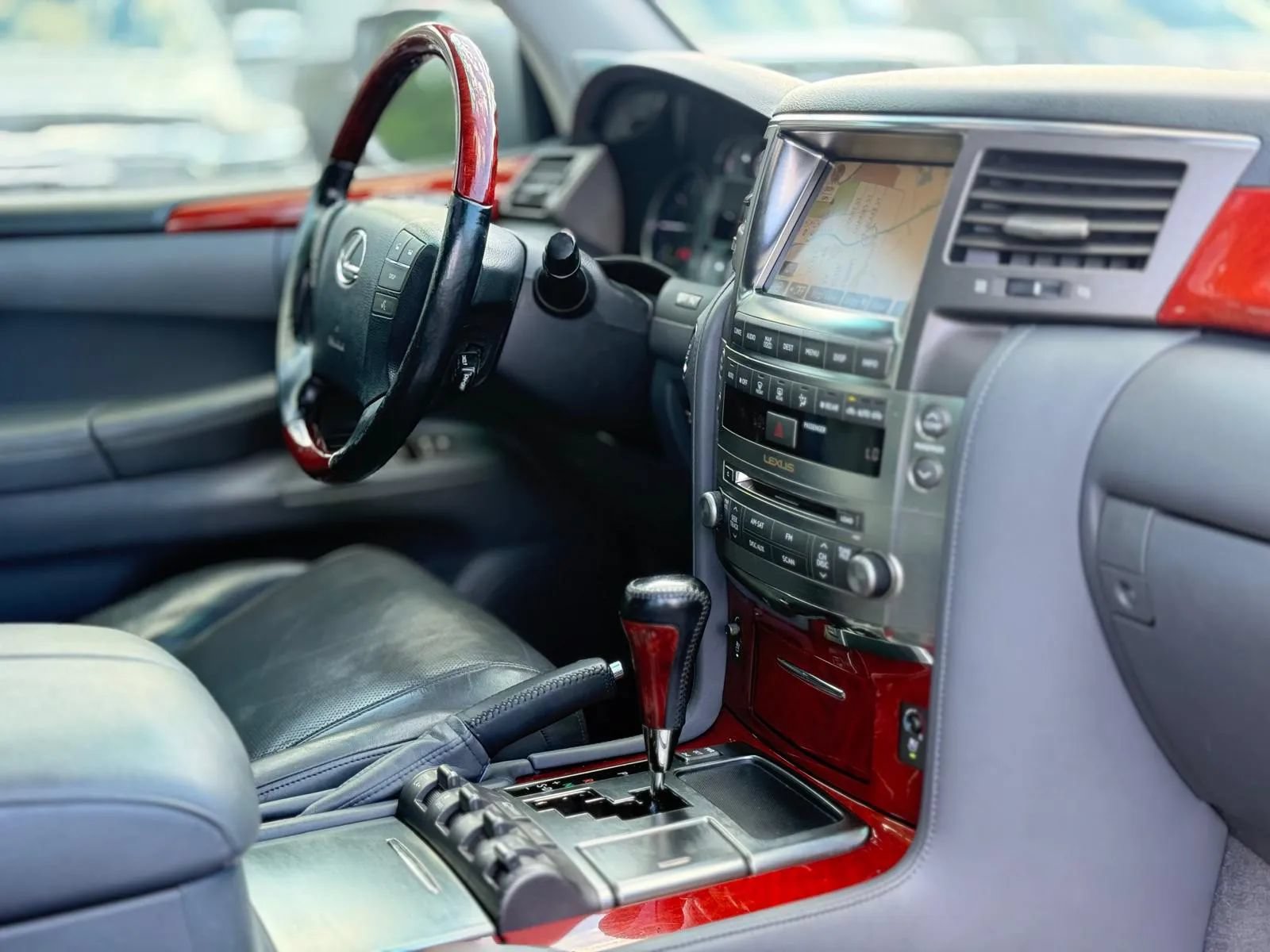Used 2008 Lexus LX 570 4WD image 26