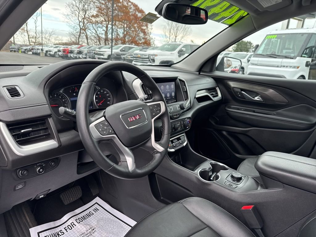 Used 2024 GMC Terrain SLT image 23