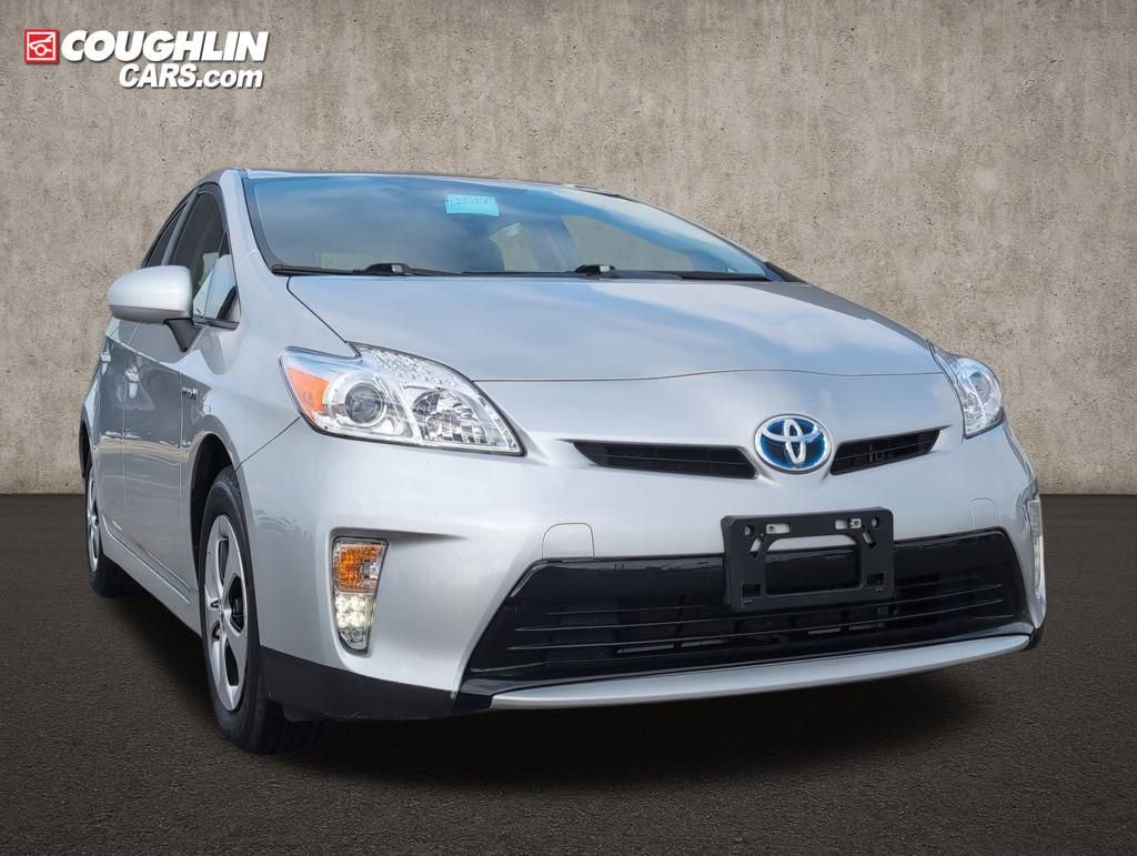 Used 2015 Toyota Prius Five