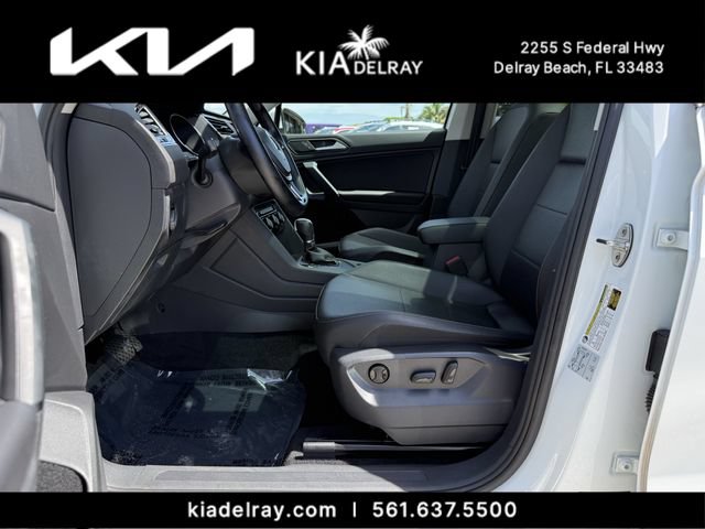 Used 2019 Volkswagen Tiguan SE w/ Panoramic Sunroof Package FWD image 18