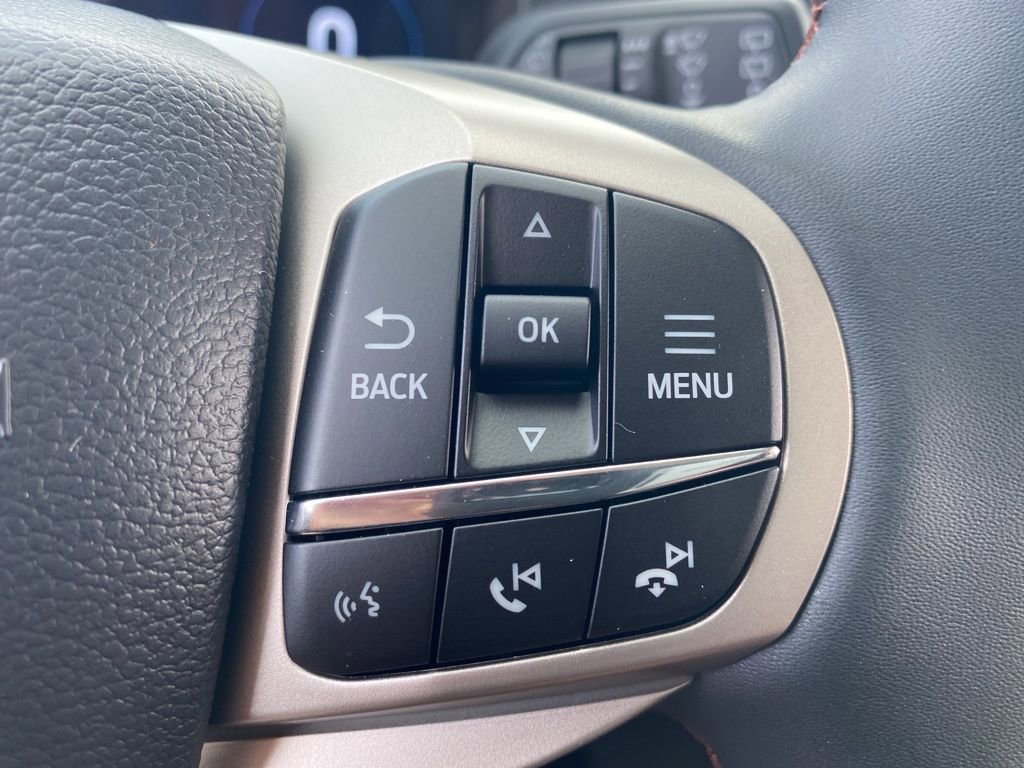 New 2025 Ford Explorer Active image 33