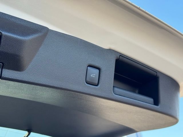 New 2026 Ford Escape SE w/ PHEV Premium Package FWD image 34