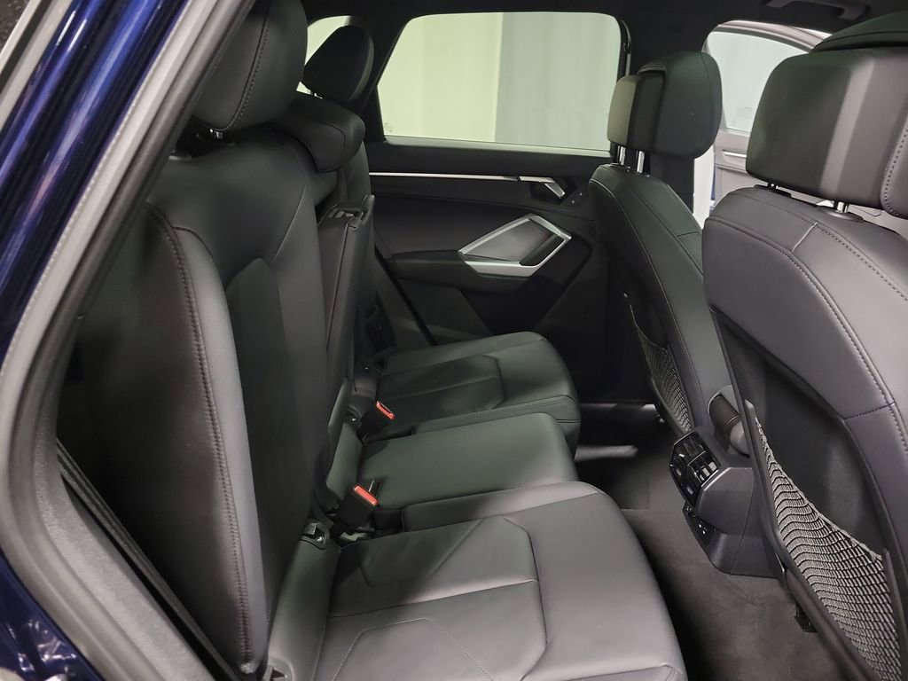 Used 2025 Audi Q3 2.0T Premium image 21