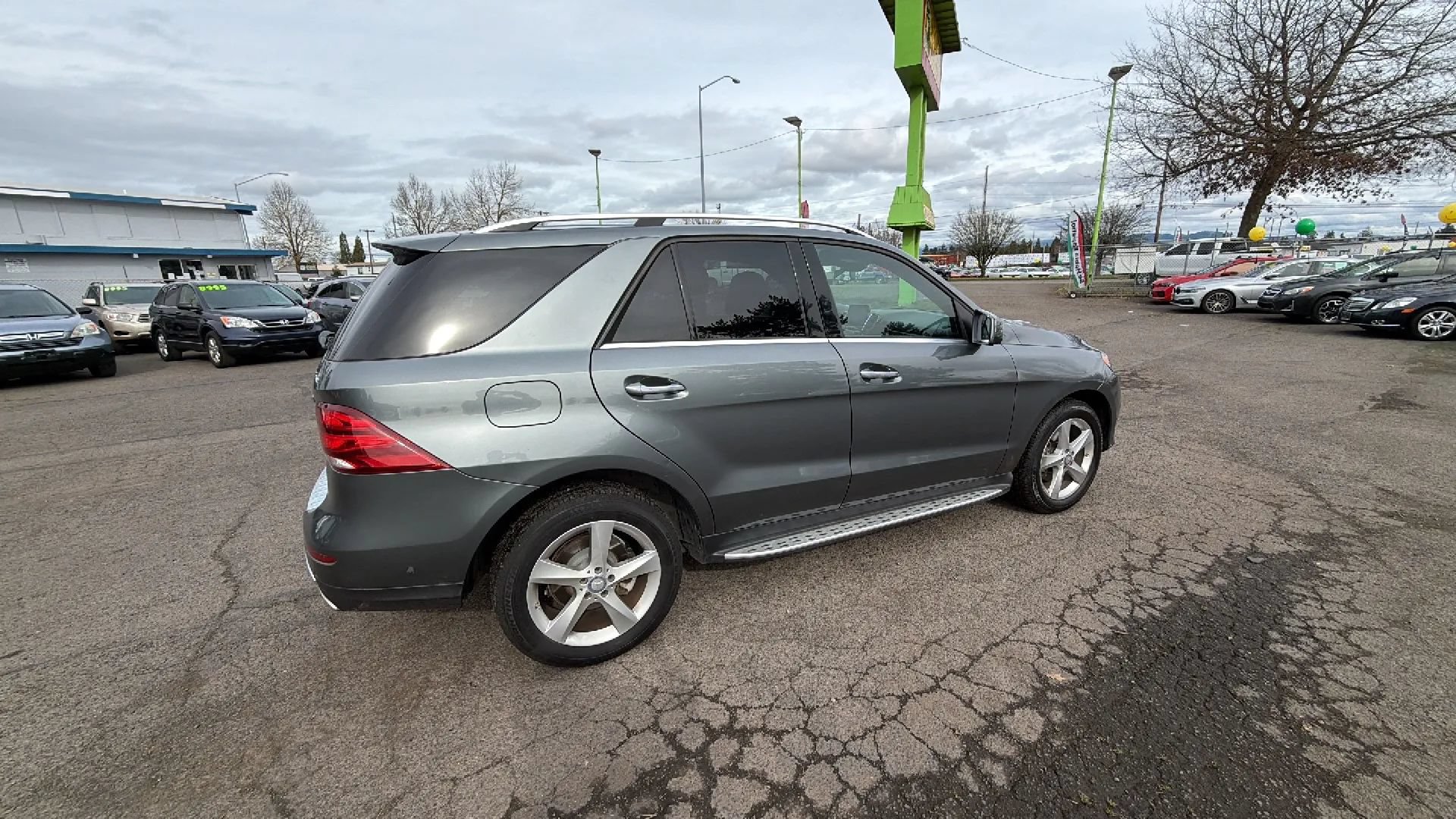 Used 2017 Mercedes-Benz GLE 350 4MATIC image 3