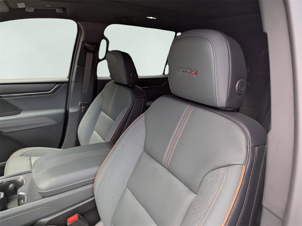 New 2026 GMC Acadia AT4 w/ Super Cruise Package image 9