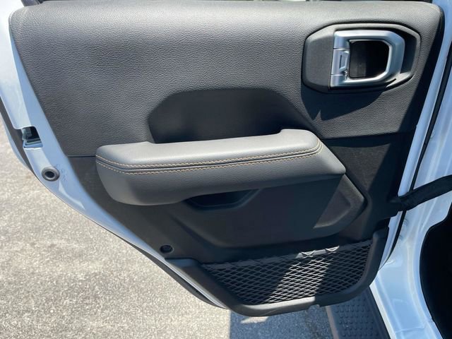 Used 2021 Jeep Wrangler Unlimited Sahara AWD/4WD image 22