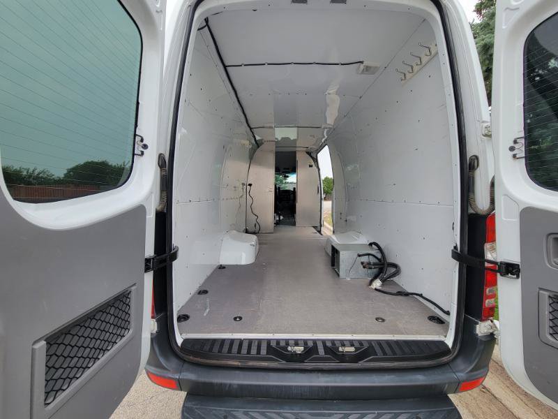 Used 2017 Freightliner Sprinter 3500 RWD image 5