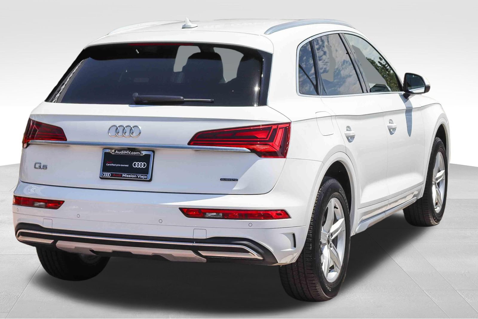 Certified 2023 Audi Q5 Premium AWD/4WD image 7