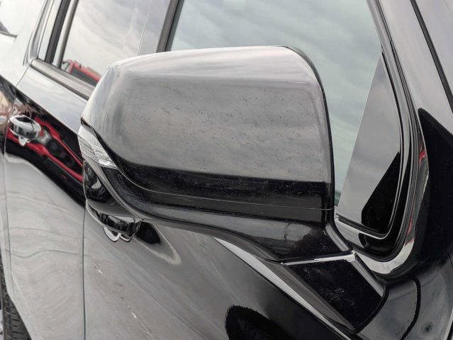 Used 2021 Chevrolet Suburban RST w/ Luxury Package RWD image 11