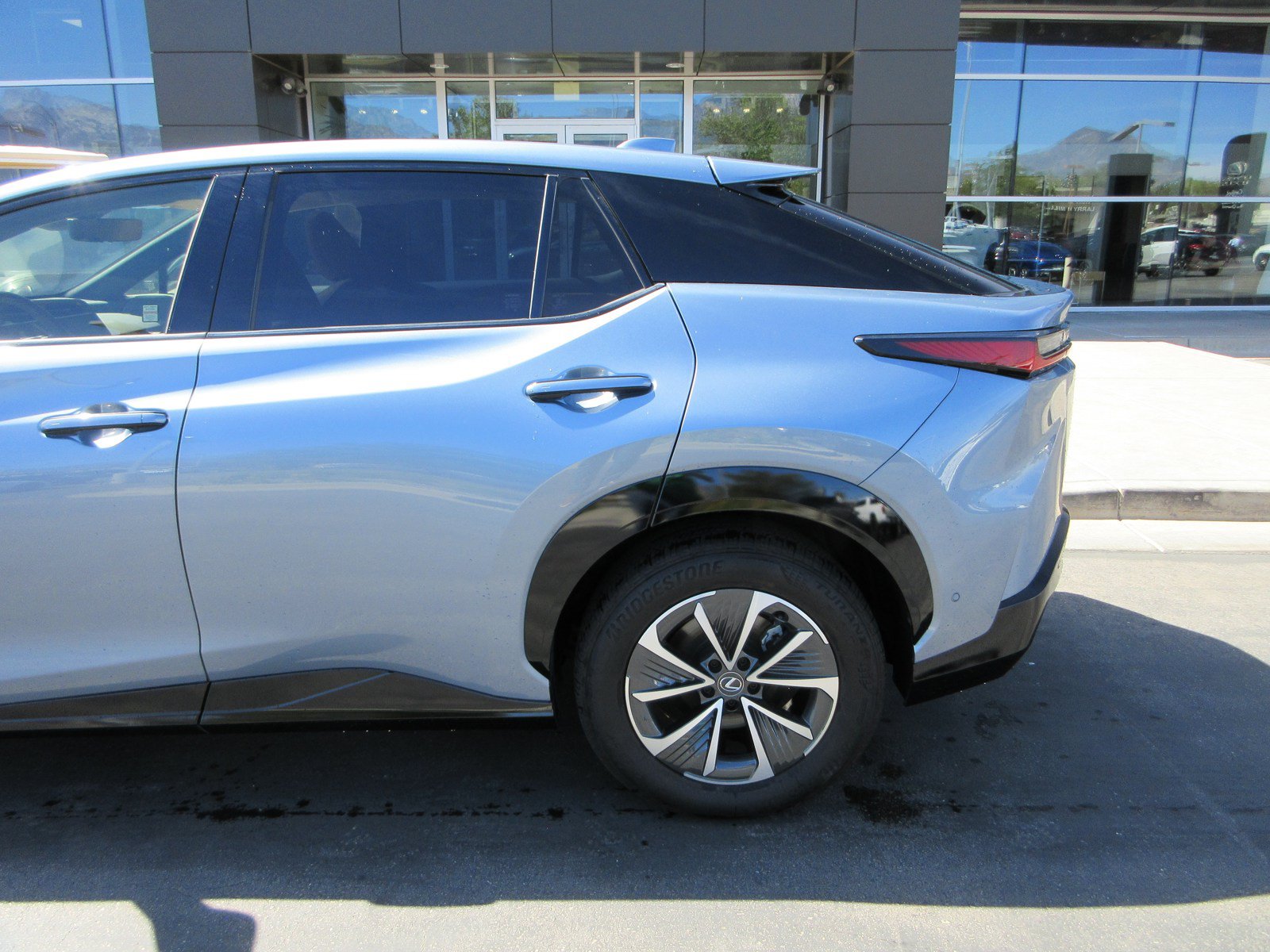 Used 2023 Lexus RZ 450e Premium w/ Technology Package AWD/4WD image 4