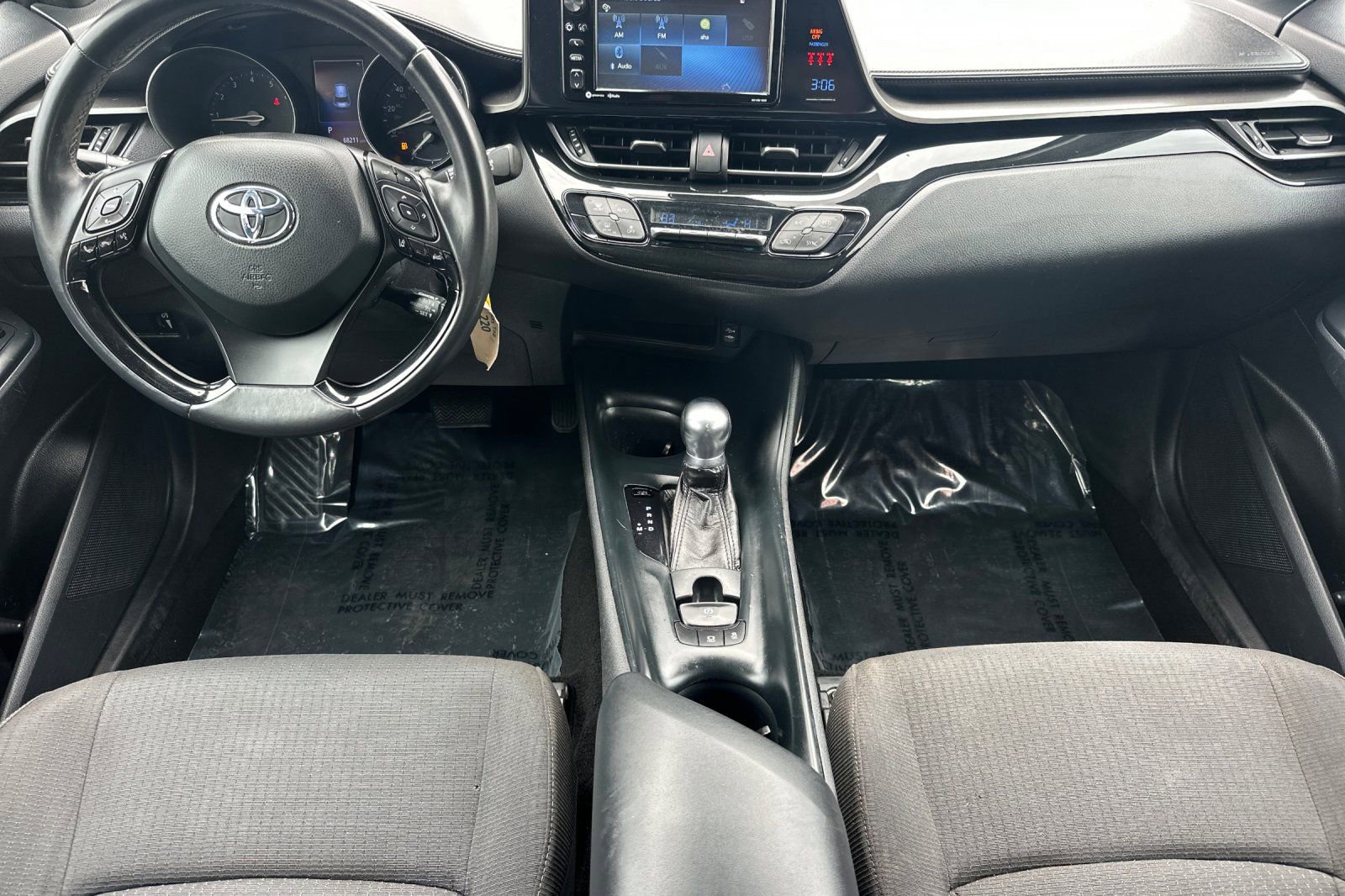 Used 2018 Toyota C-HR XLE FWD image 16