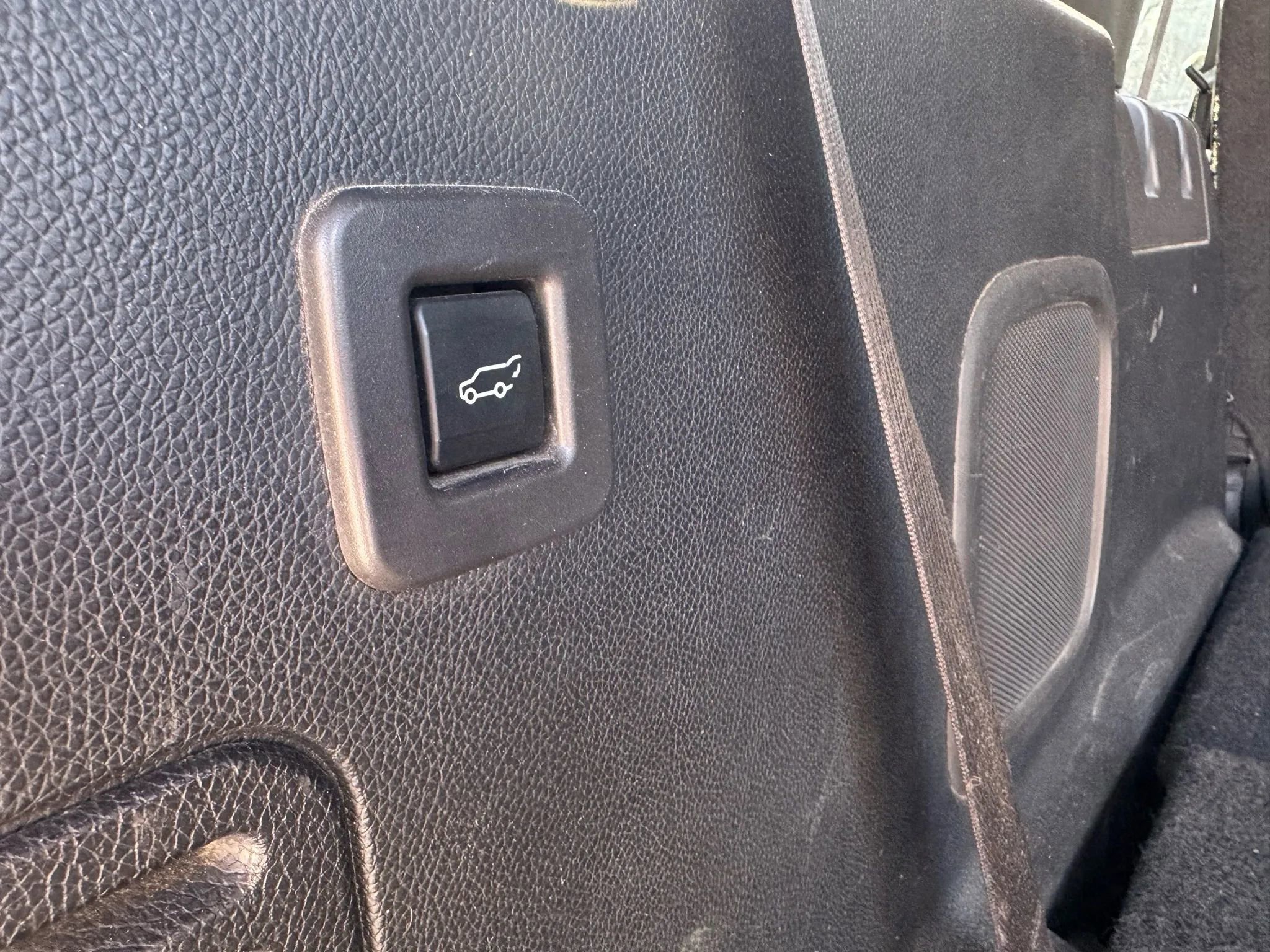 Used 2013 Lincoln Navigator 4WD image 14