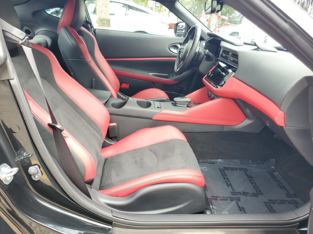 Used 2024 Nissan Z Performance w/ Floor Mat Package RWD image 8