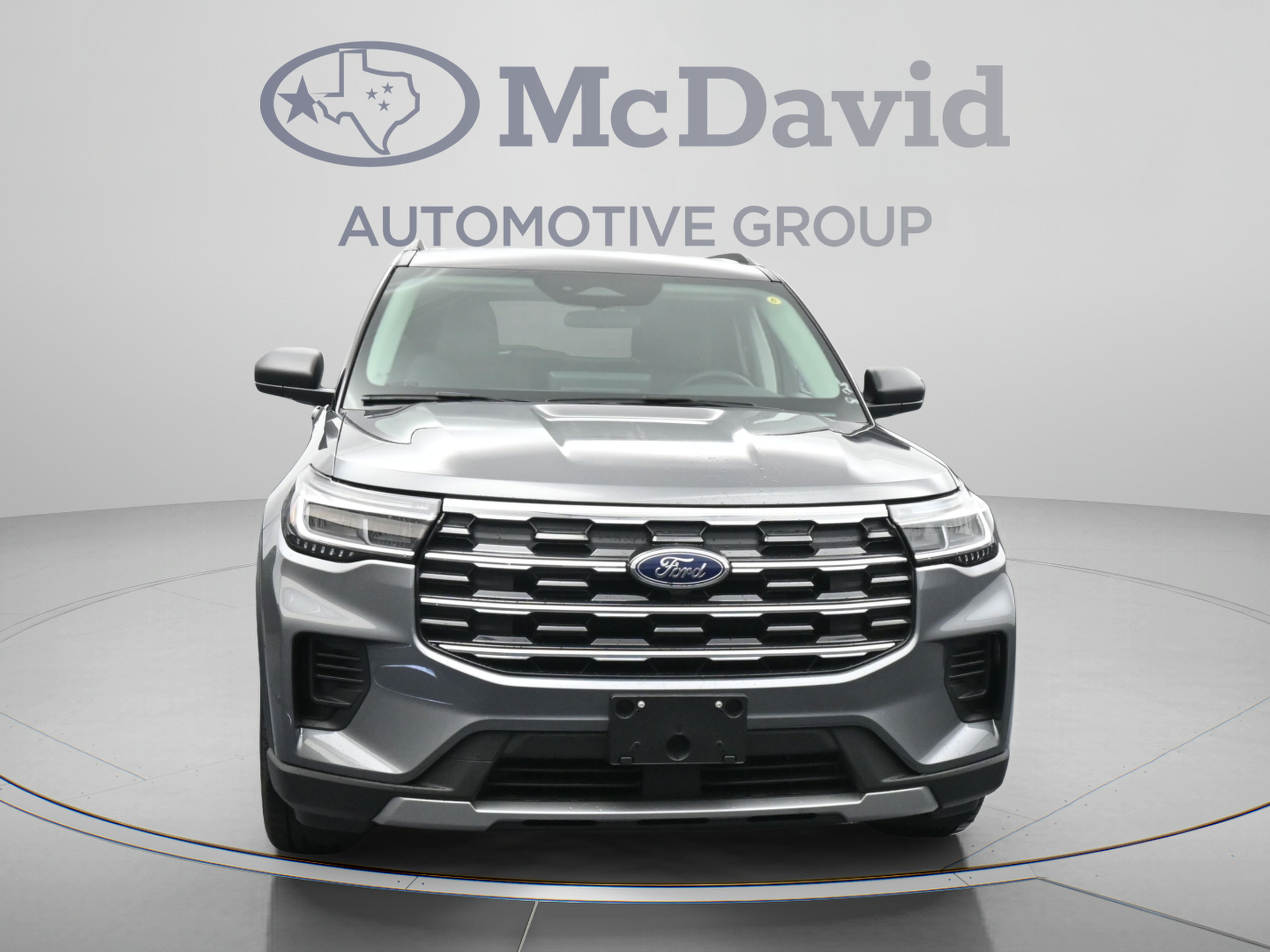 New 2026 Ford Explorer Active RWD image 2