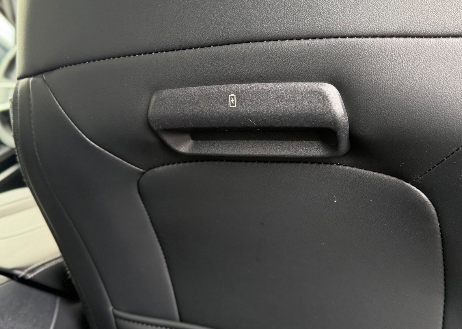 Certified 2025 Ford Expedition Max Platinum w/ Stealth Appearance Package image 30
