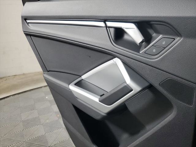 Certified 2019 Audi Q3 2.0T Premium Plus w/ Premium Plus Package AWD/4WD image 18