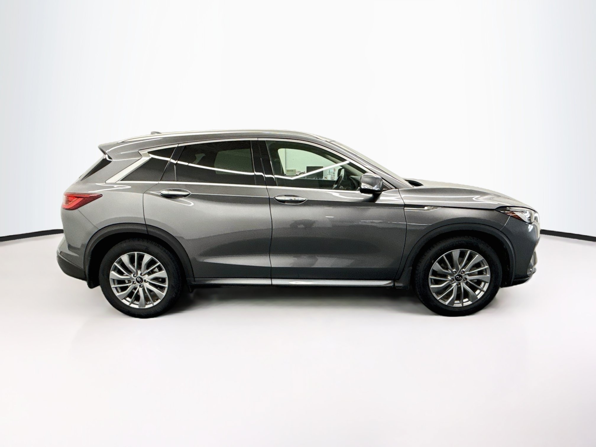 Used 2023 INFINITI QX50 Luxe FWD image 10