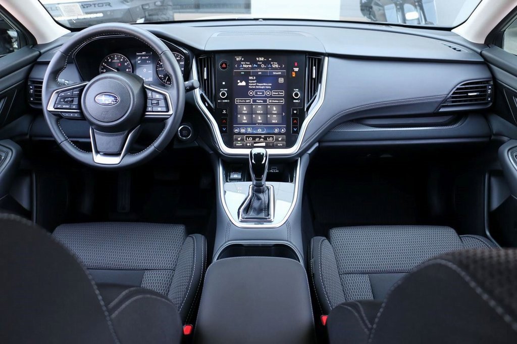 Used 2025 Subaru Outback Premium image 25