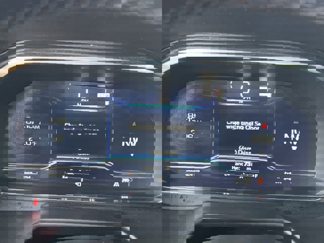 Used 2022 Chevrolet Suburban Z71 image 31