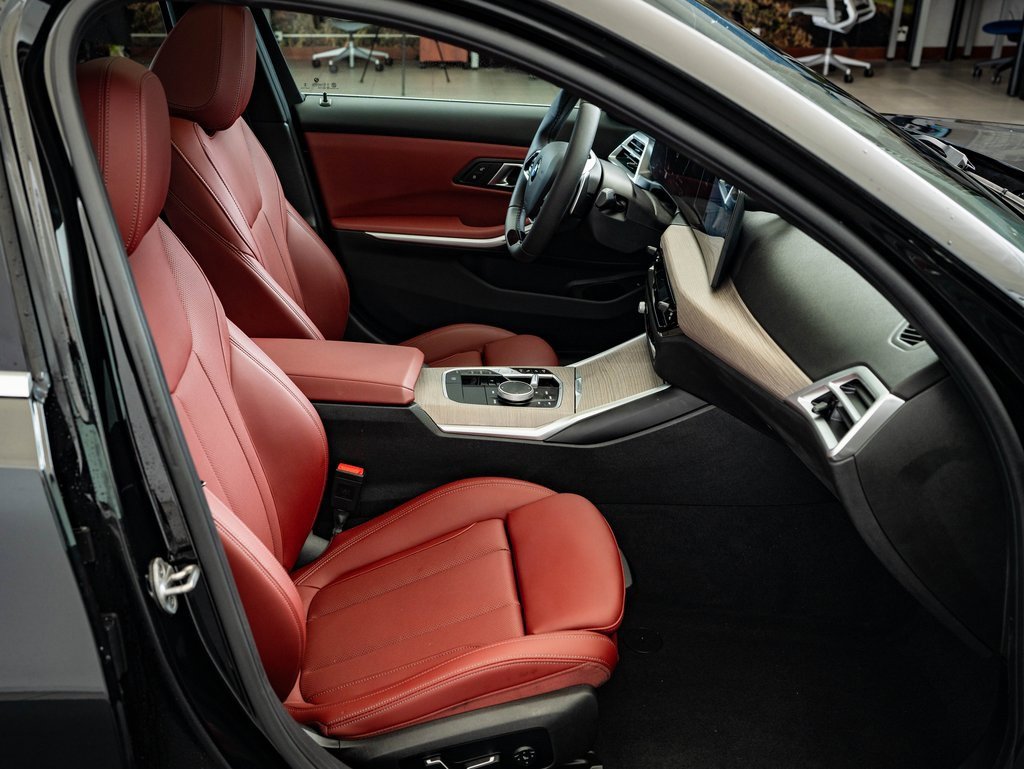 Used 2025 BMW 330i xDrive Sedan image 22