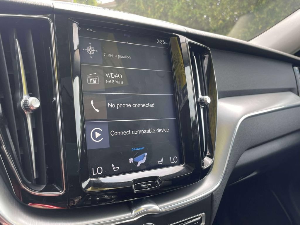 Used 2019 Volvo XC60 T5 Momentum w/ Multimedia Package AWD/4WD image 27