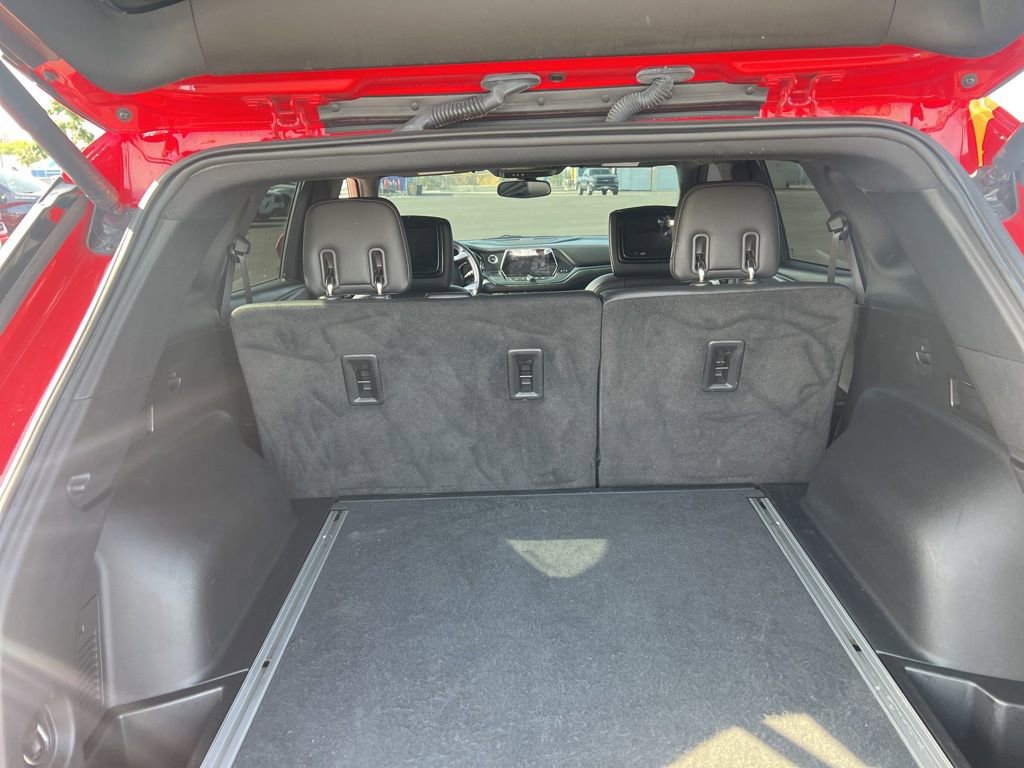 Used 2019 Chevrolet Blazer RS w/ LPO, Cargo Package FWD image 9