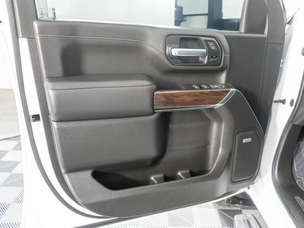 Used 2020 GMC Sierra 3500 SLT w/ SLT Premium Plus Package AWD/4WD image 25