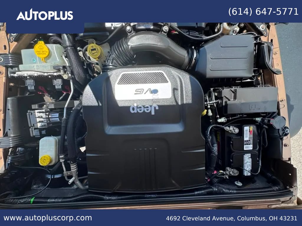Used 2015 Jeep Wrangler Unlimited Sport w/ Connectivity Group AWD/4WD image 21