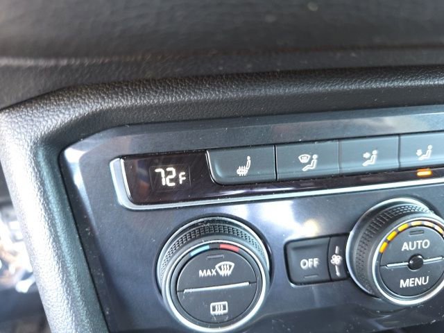 Used 2020 Volkswagen Tiguan SE R-Line image 31