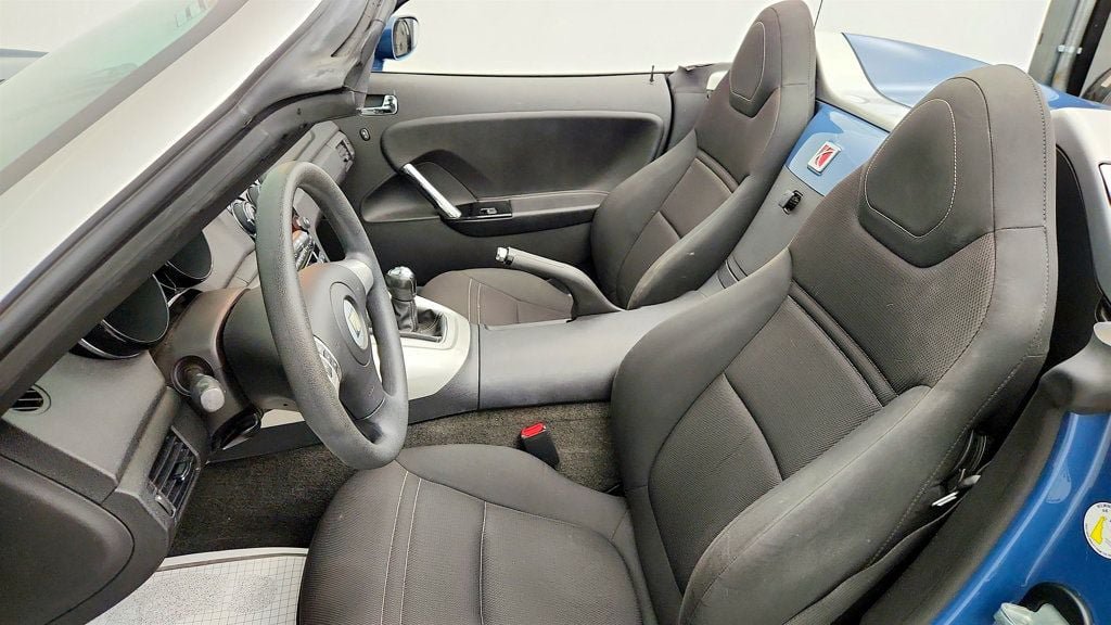 Used 2007 Saturn Sky RWD image 17