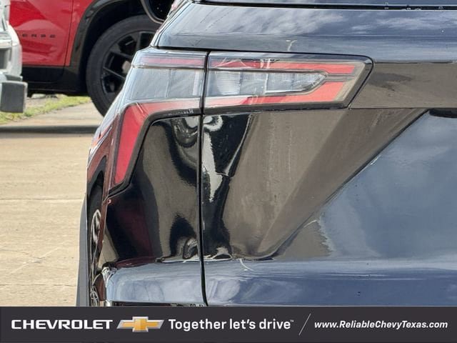 Used 2026 Chevrolet Equinox LT FWD image 10
