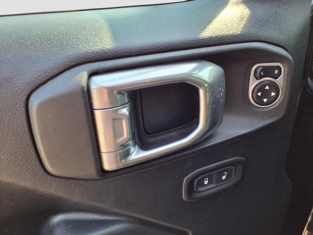 Used 2021 Jeep Gladiator Sport AWD/4WD image 25