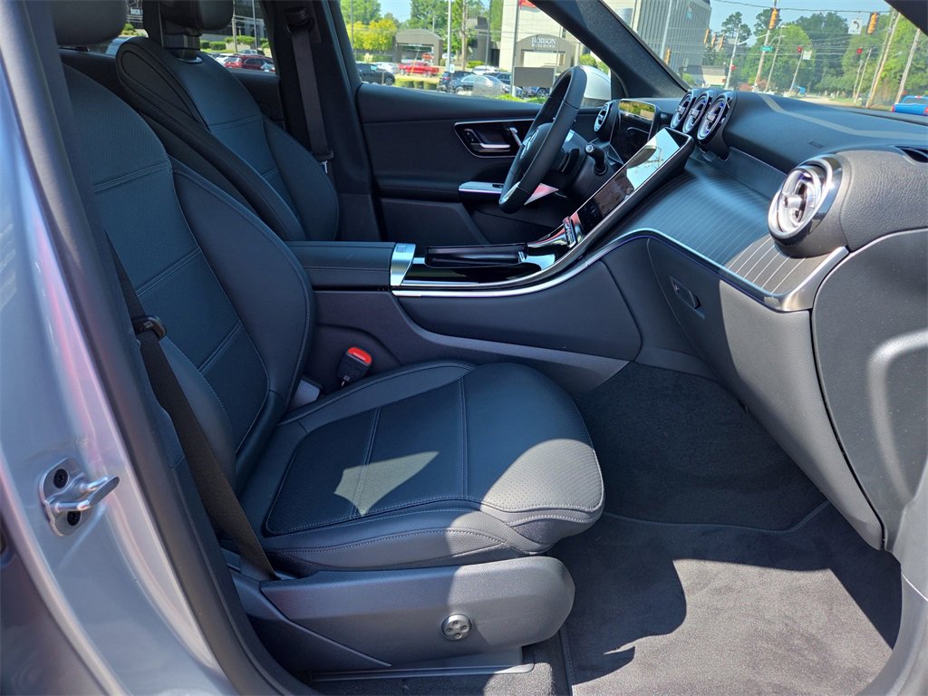 New 2025 Mercedes-Benz GLC 300 4MATIC image 16